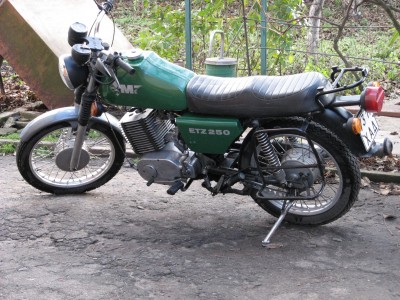 MZ ETZ250.jpg