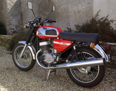 Jawa 350 FOUR