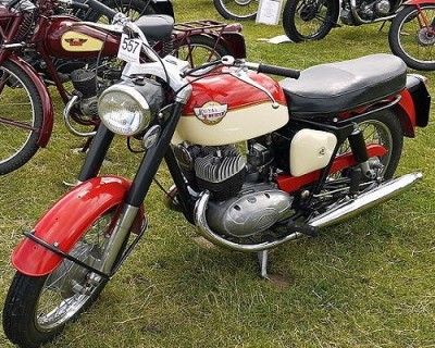 Royal_Enfield_Twin-1.jpg