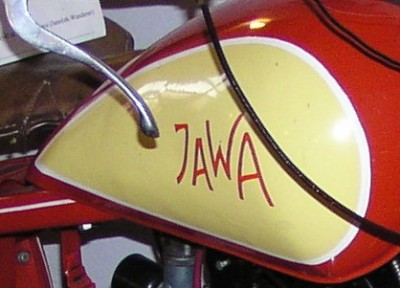 Jawa_500_OHV_(Muzeum_motocyklů_Lesná_u_Znojma).JPG (57.64 Кіб) Переглянуто 6574 разів Желтоватый.