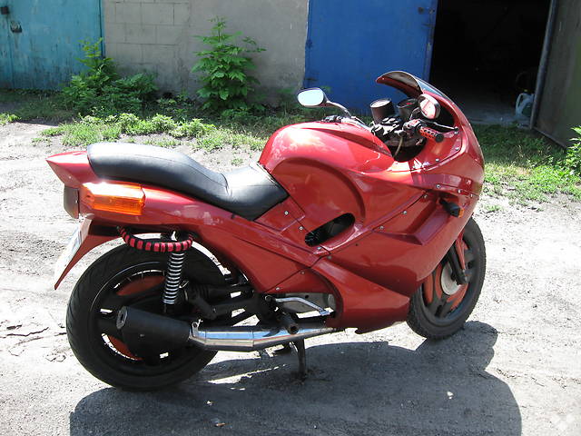 11765765f.jpg
