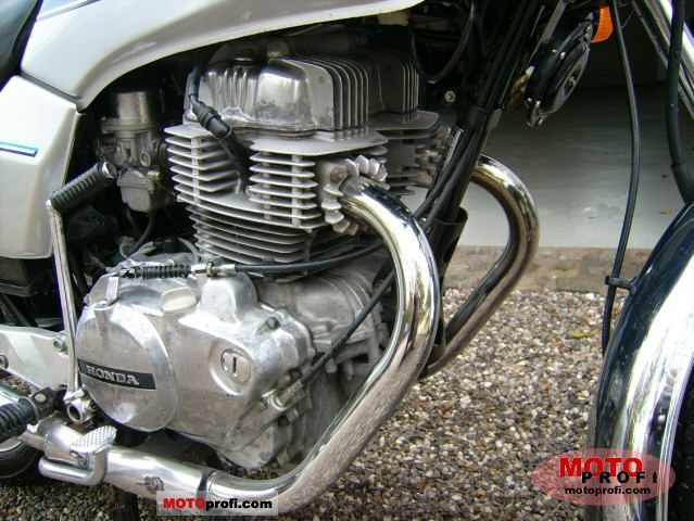 honda_cb_250_n_1981_5_lgw.jpg