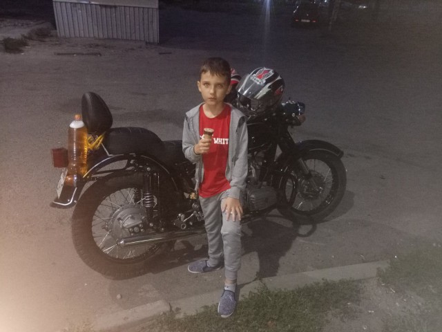 P90803-203351.jpg (266.73 Кіб) Переглянуто 10679 разів Поездка за мороженным