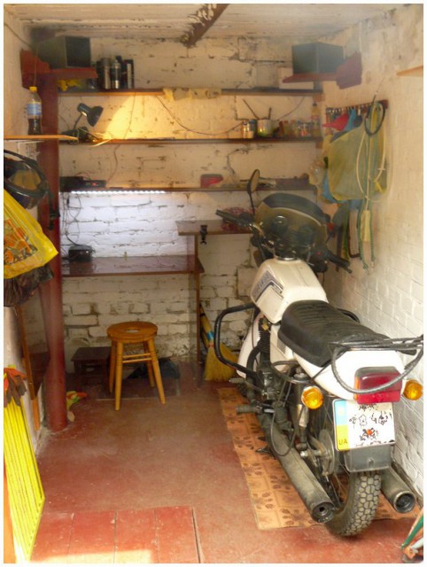 garage1.jpg