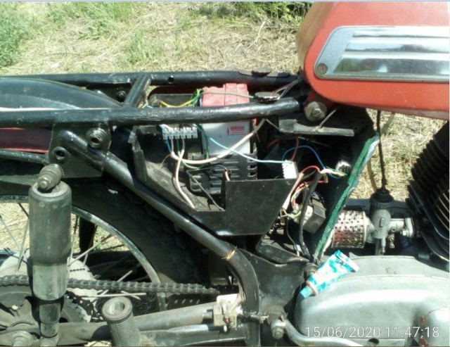 Снимок экрана от 15.06.2020 13.27.43.jpg (143.2 Кіб) Переглянуто 4964 разів клей 317, ним приклеяв планки.