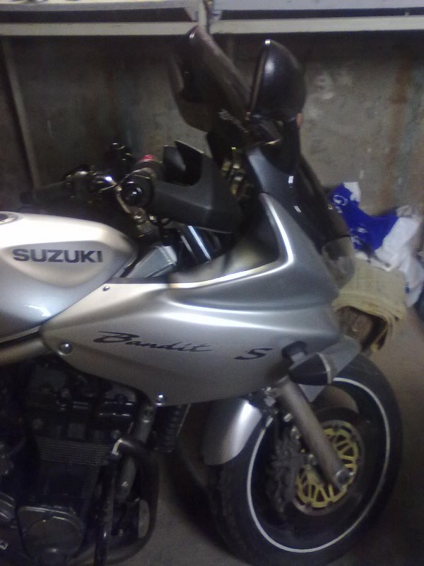 20112010085_res.jpg