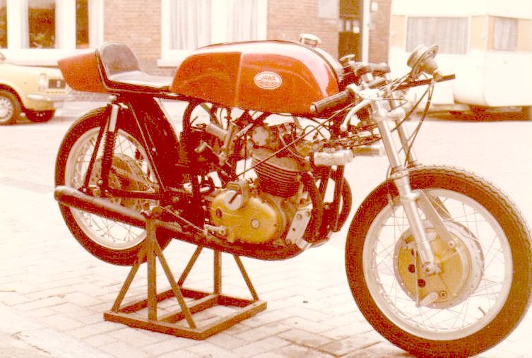 Jawa350-1a.jpg